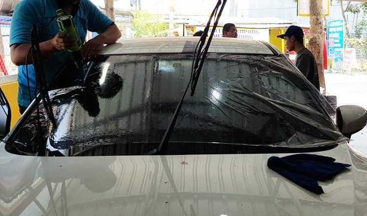 Kaca Film Mobil | Kaca film 3M | Kaca film Vkool | Kaca film solar guard | kaca film Jakarta picture
